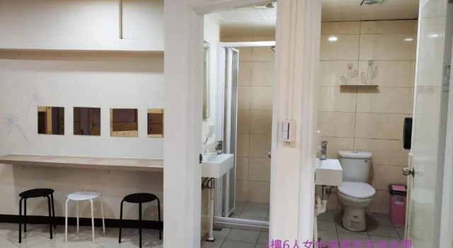 Кровать в общем номере (женский номер) Simple life hostel