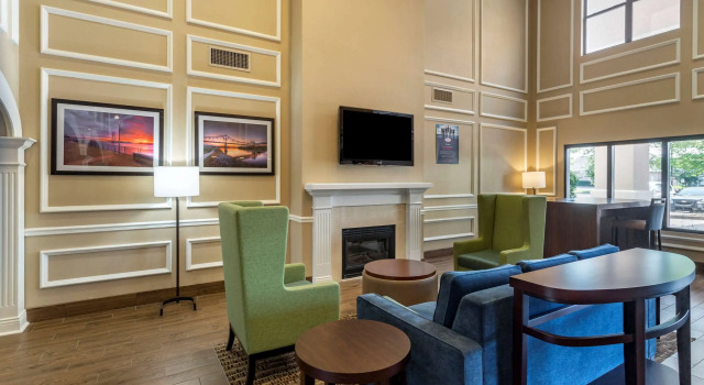 Comfort Suites Southaven I-55, Buchen Sie Hotel Southaven Mississippi