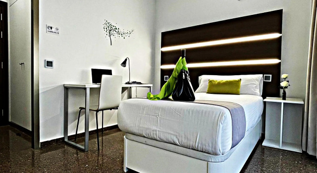 Одноместный номер с балконом Roisa Hostal Boutique