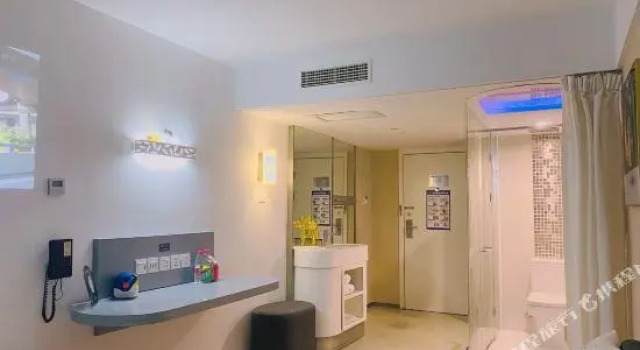 Zsmart Hotel (Nanjing Fuzimiao)
