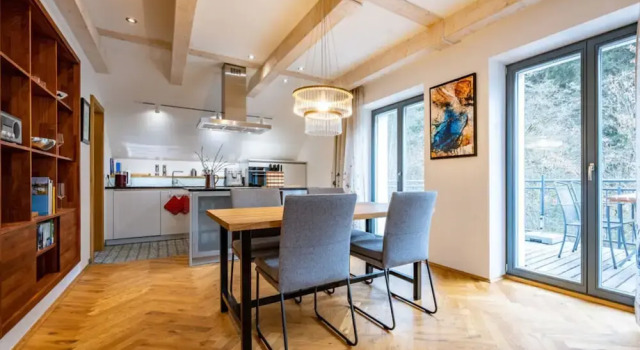 Holiday Apartment Forsthaus Heilsberg, Varaa Huoneisto Hotellit Baijeri pysäköinnillä, Pysäköinti