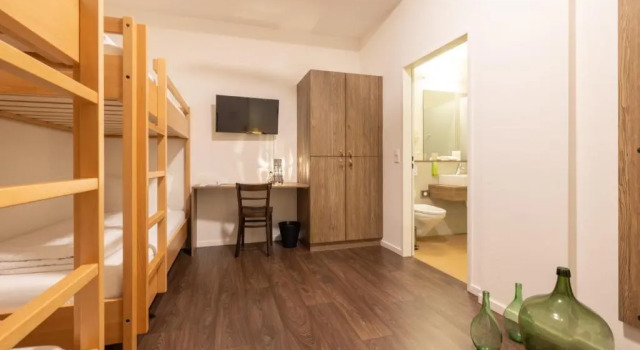 Четырёхместный номер Economy B&B Hotel Peter und Paul