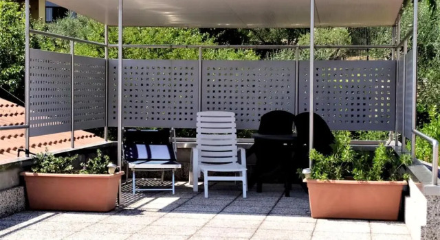 Апартаменты Мансарда с видом на озеро Garda Bloom Holiday Apartments
