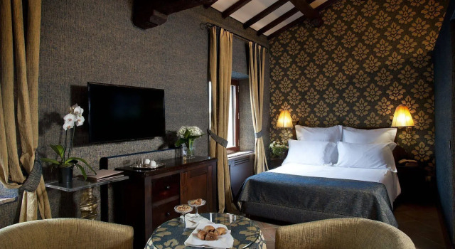 Castel Porrona Relais & Spa, Boek Resort Hotels in Cinigiano met zwembad, Zwembad