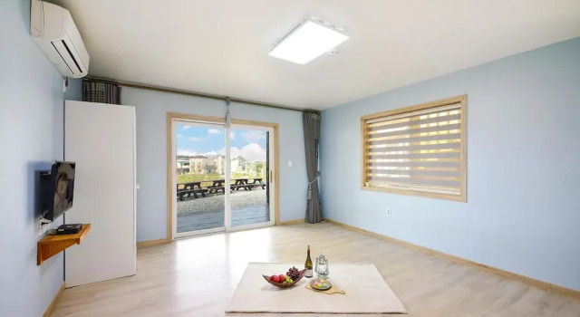 Samcheok Good Friend Pension, Boek Pension Hotels in Gangwon-Do met parkeren, Parkeren