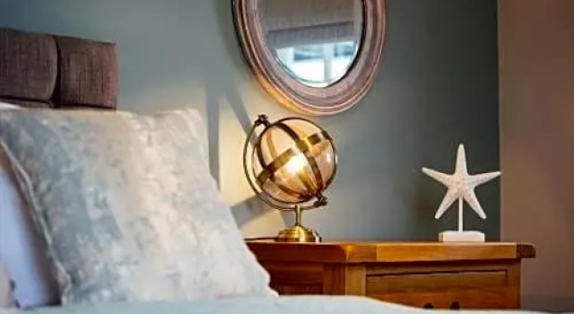 Milford Waterfront Holiday Properties, Забронировать Отель Милфорд-Хейвен Пембрукшир