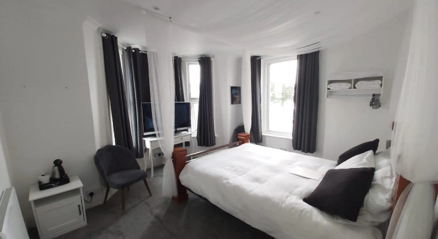 Четырёхместный номер Deluxe Pier Hotel Clacton on Sea By OYO