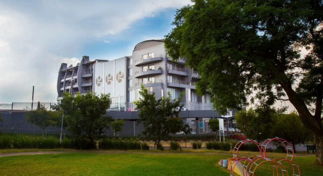 Люкс Genesis All-Suite Hotel