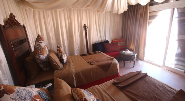 Wadi Rum Night Luxury Camp, Prenota Campeggio Hotel a Aqaba con parcheggio, Parcheggio
