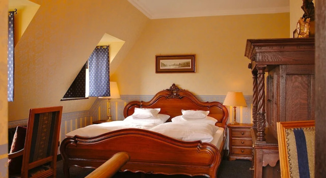 Двухместный номер Comfort с балконом Burghotel auf Schönburg