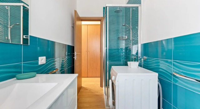 Red Subway Line Modern Flat, Prenota Hotel Milano Lombardia, vicino a Stazione Metro Primaticcio