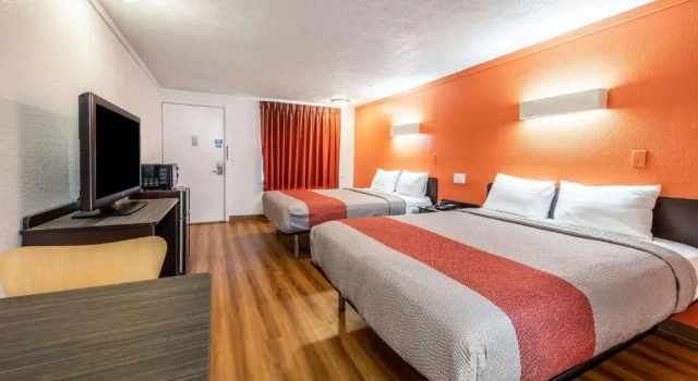 Четырёхместный номер Standard Motel 6-Mansfield, OH