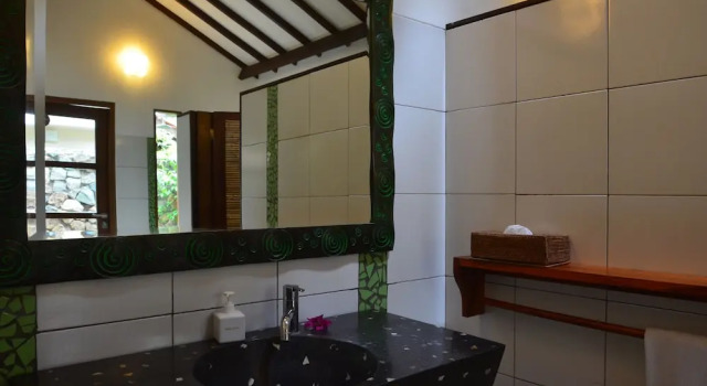 Одноместный люкс Deluxe Cocotinos Sekotong, a Boutique Beach Resort & Spa