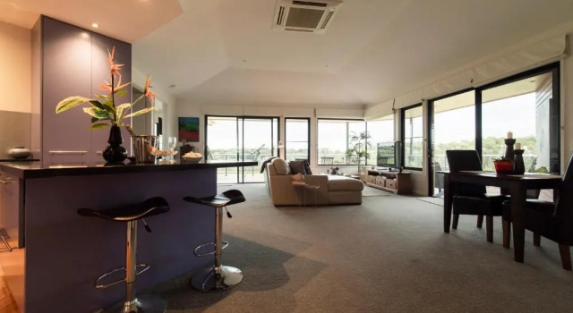 Апартаменты Luxury с балконом и с красивым видом из окна Hilltop Apartments Phillip Island