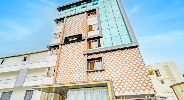 Super Townhouse Indiranagar, Rezervovat Rekreační dům Hotely v Bangalore s parkováním, Parkování