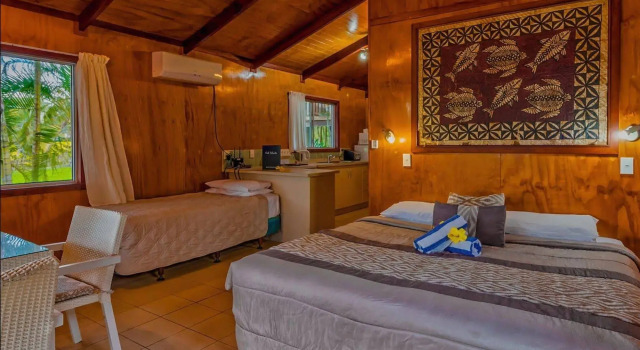 Muri Lagoon View Bungalows - Hillside Bungalow, Book Hotel Muri Rarotonga, near Muri Beach