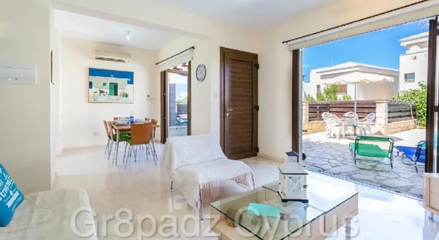 Gr8padz Summer Breeze Villa
