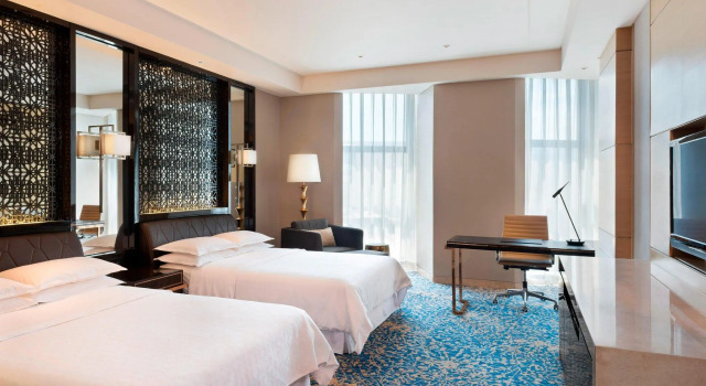 Двухместный номер Standard Sheraton Changchun Jingyuetan Hotel