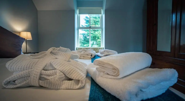 The Farmhouse, 6 Bed Property, Forres, Prenota Hotel Hotel e alloggi a Forres, Hotel
