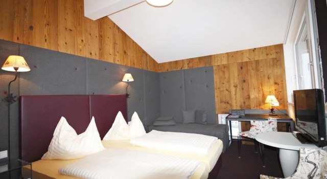 Hotel Kristall, Rezerwuj Hotel Obertauern Salzburg, w pobliżu Angerbahn