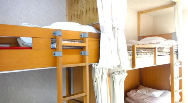 Кровать в общем номере (мужской номер) Shodoshima Olive Youth Hostel