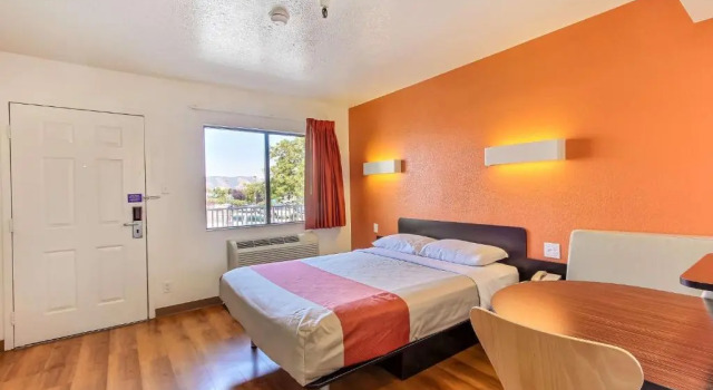 Двухместный номер Standard Hotel B5 -Watsonville