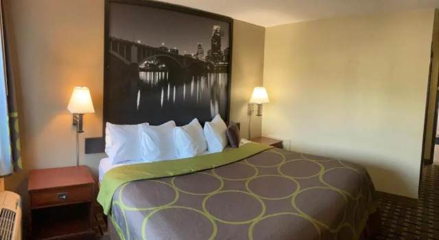 Номер Standard Super 8 by Wyndham Chisago City