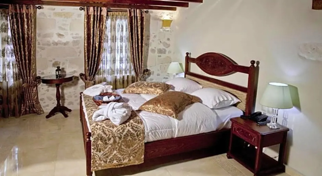 Полулюкс Economy Отель Antica Dimora Suites