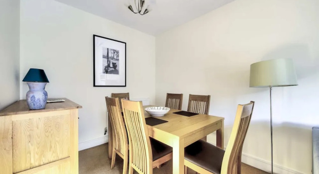 Guestready - Bright, Spacious 2bdr Flat, Забронировать Отель Отели Эдинбурга 3 звезды, рядом с Church of St Andrew &amp; St George, 3*