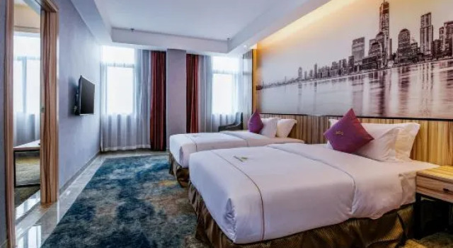 Трёхместный люкс Wiesel Hotel