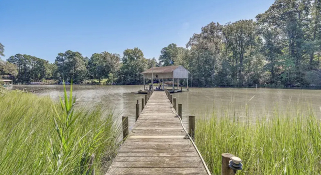 Коттедж Waterfront Urbanna Home w/ Private Dock & Pool