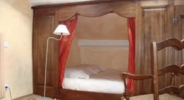 Le Vieux Château, Rezervovat Hotel Leynes Burgundsko