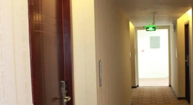 Yaohui Business Hotel, Prenota Hotel Hotel a Mianyang con parcheggio, Parcheggio
