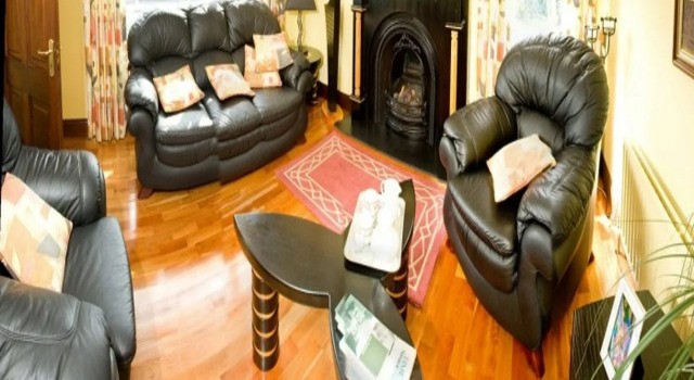 Villa De Porres, Забронировать Вилла Отели Барна 3 звезды, рядом с Bearna Golf And Country Club, 3*