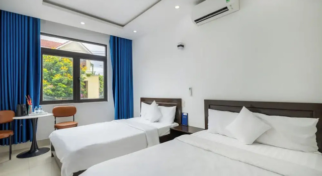 Saluton Hotel