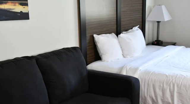 Menominee River Extended Stay Hotel, Rezervovat Hotel Marinette Wisconsin