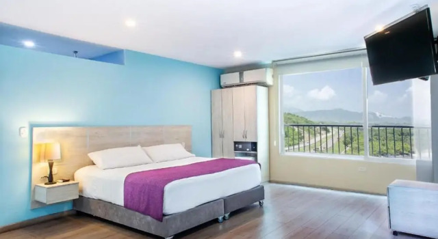 Номер Luxury Santorini Kima Beach Resort