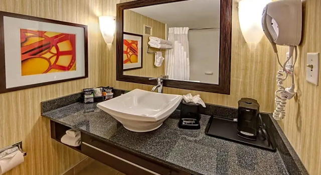 Номер Standard Clarion Hotel & Suites Conference Center Memphis Airport