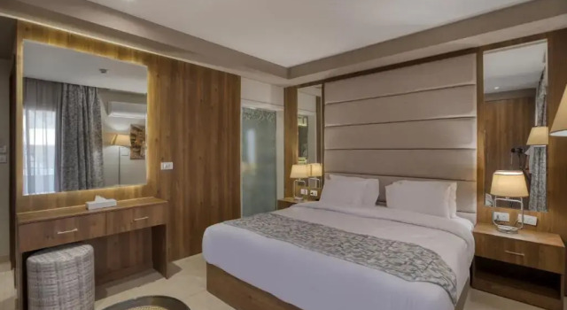 Полулюкс Nozol Pyramids Hotel and Spa