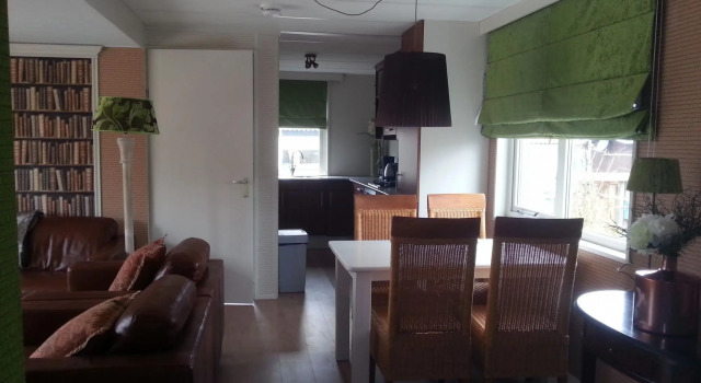 Cozy Chalet with Dishwasher near Wadden Sea