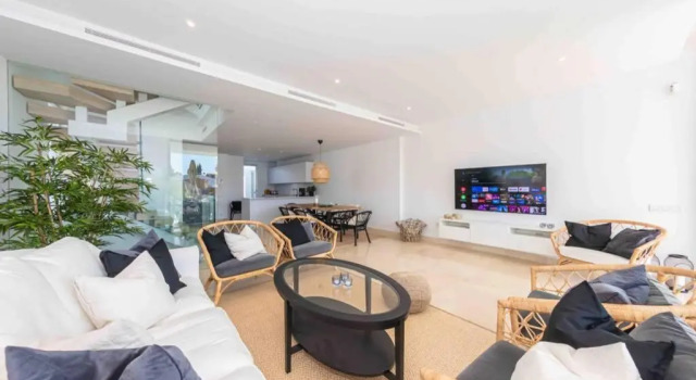 New Top Townhouse With Private Pool/4Bdr/3.5Bath