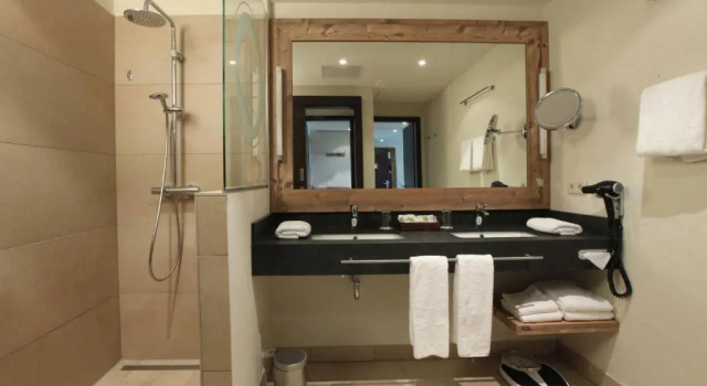 Полулюкс Lindner Spa & Golf Hotel Weimarer Land