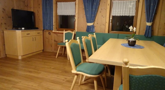 Ferienhaus Kathrin, Забронировать Отель Капль Ишгль-Пацнаун