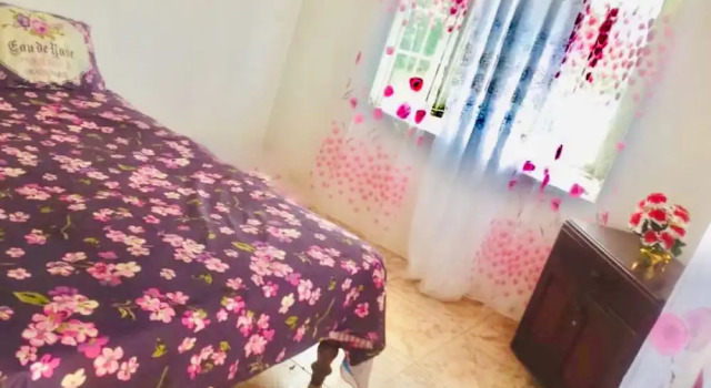 Bamboo - Sleeps 2 - Garden - Parking, Rezerwuj Dom wakacyjny Hotele w Saint Ann Parish z parkingiem, Parking