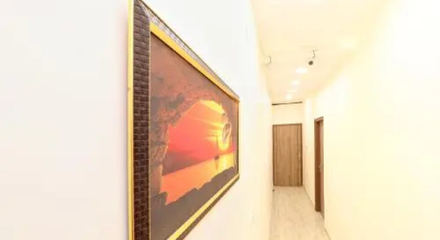 OYO 24372 Hotel Cloud 9