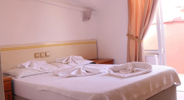 Двухместный номер Standard с балконом Flash Hotel