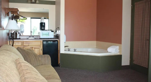 Люкс Outback Roadhouse Motel & Suites Branson