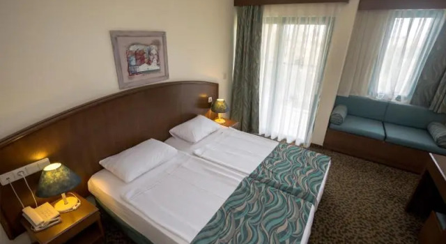 Двухместный номер Standard с балконом Dosi Hotel