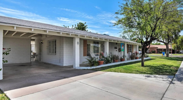 Central Phoenix Home < 3 Mi to Downtown!, Забронировать Отель Отели Финикс 3 звезды, рядом с Больница и медицинский центр Святого Иосифа, 3*