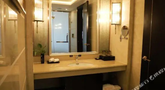 Люкс Shenghua International Hotel